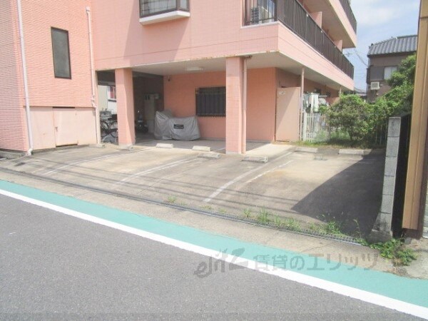 駐車場(駐車場)