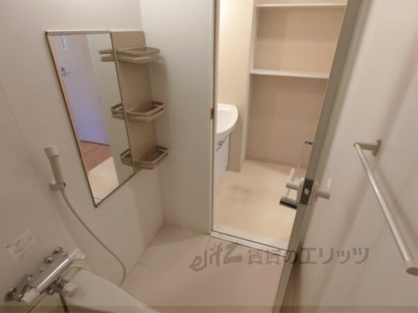 バス／シャワールーム等(風呂)