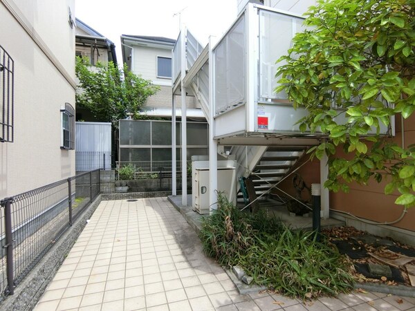 エントランス(庭)