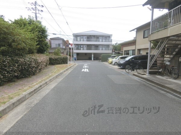 その他(前面道路)