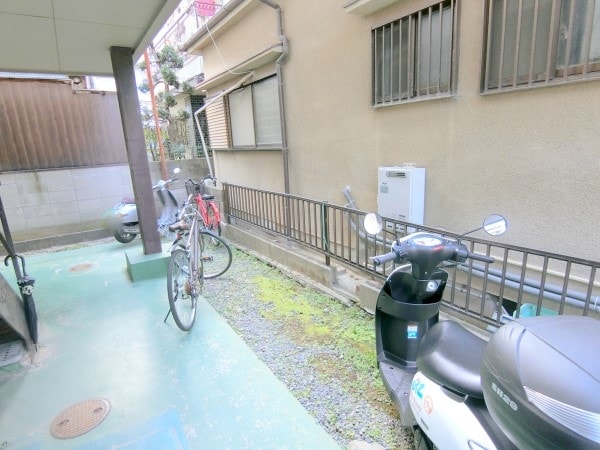駐車場(駐車場)