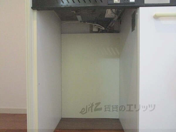 設備(冷蔵庫置場)