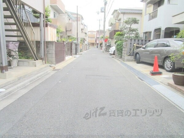 その他(前面道路)