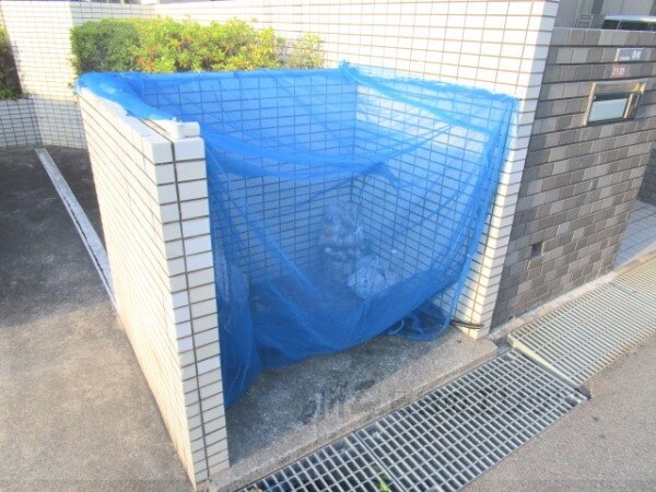 共有部分(ゴミ置き場)
