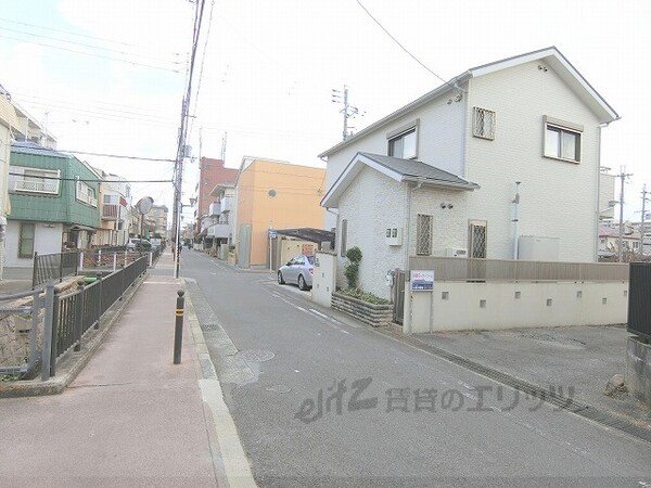 その他(前面道路)
