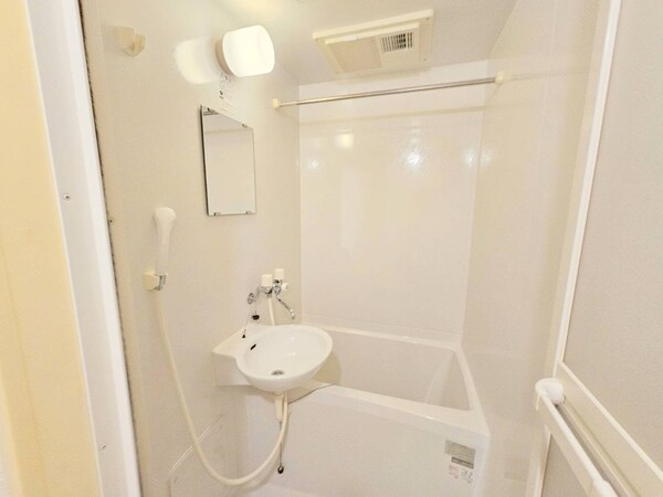 バス／シャワールーム等(バス／シャワールーム等)