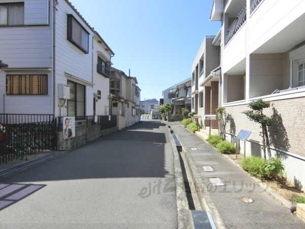 その他(前面道路)