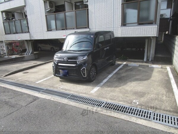 駐車場(駐車場)