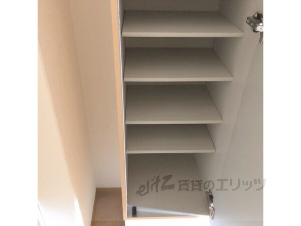 設備(下駄箱)