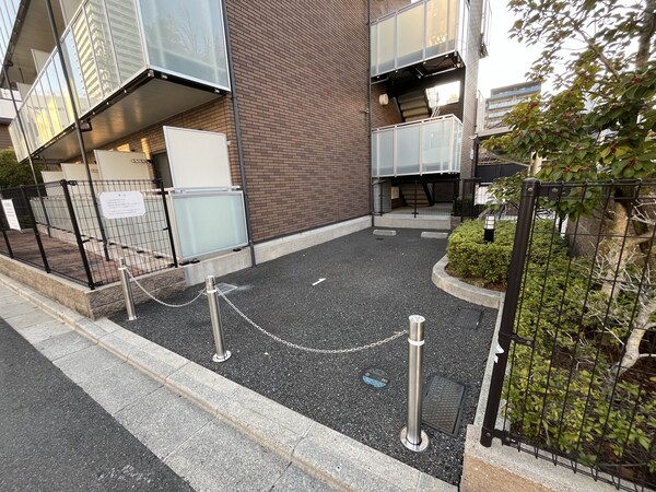 駐車場(庭)