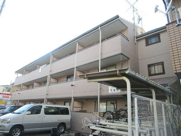 外観(駐車場)