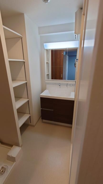 物件内観写真7　(収納)