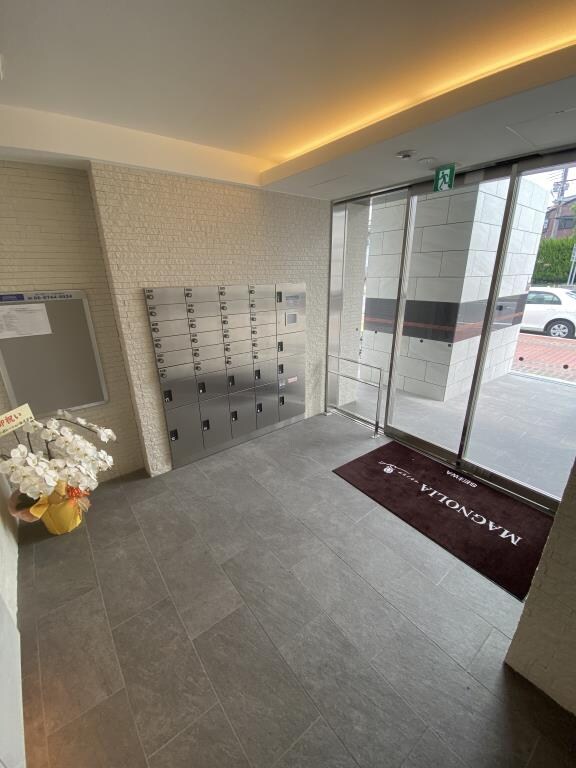 物件内観写真9　(エントランス)