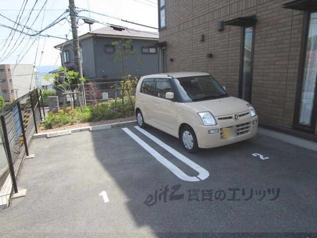 物件内観写真9　(駐車場)