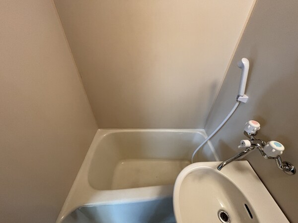 バス／シャワールーム等(バス／シャワールーム等)