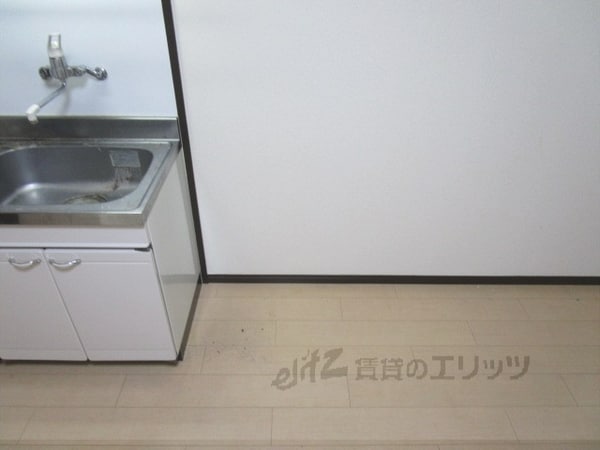 設備(冷蔵庫置場)