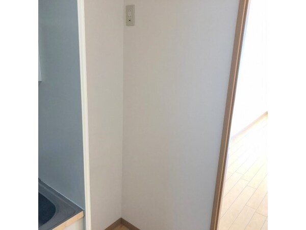 設備(冷蔵庫置き場)