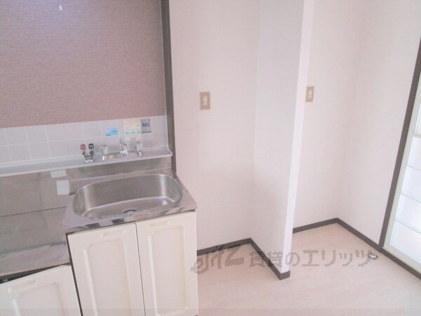 設備(冷蔵庫置場)