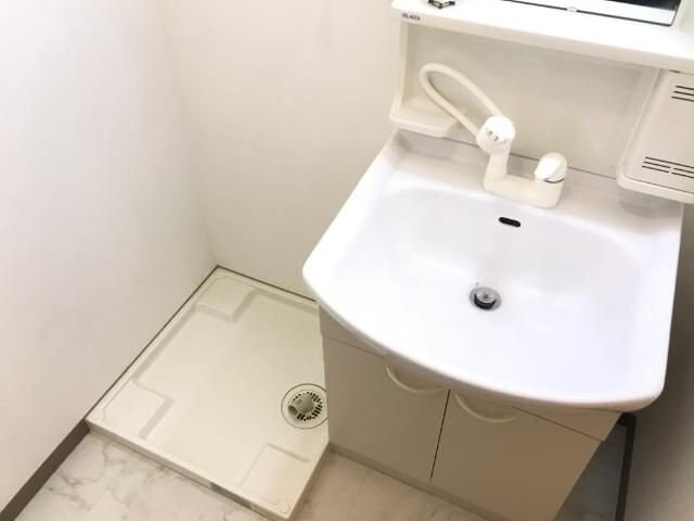 物件内観写真18　(洗濯機置き場)