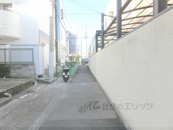 その他(前面道路)