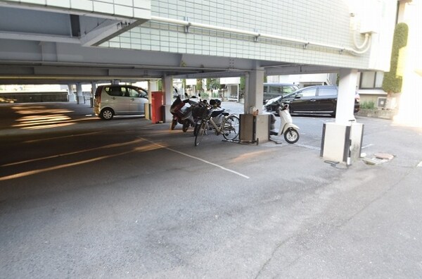 駐車場(駐車場)