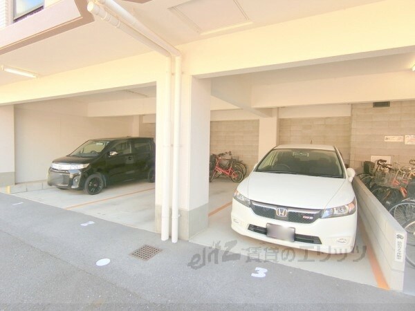 駐車場(駐車場)