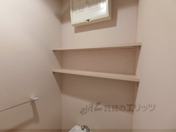 トイレ(棚)