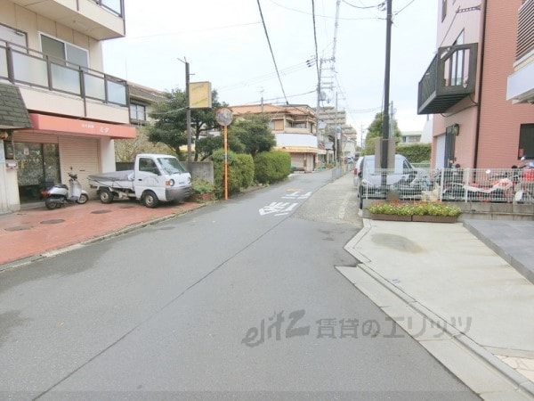 その他(前面道路)