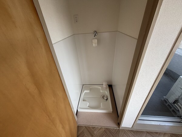 設備(洗濯機置き場)