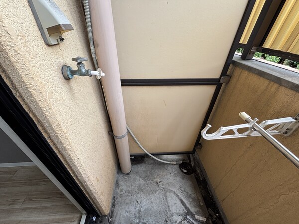 バルコニー(室外洗濯機置き場)