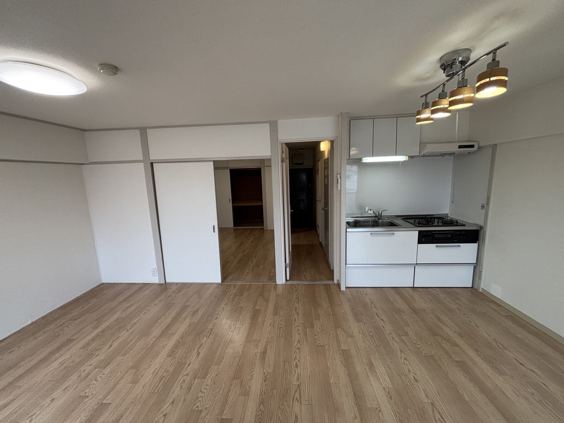 物件内観写真6　(リビング/居室)