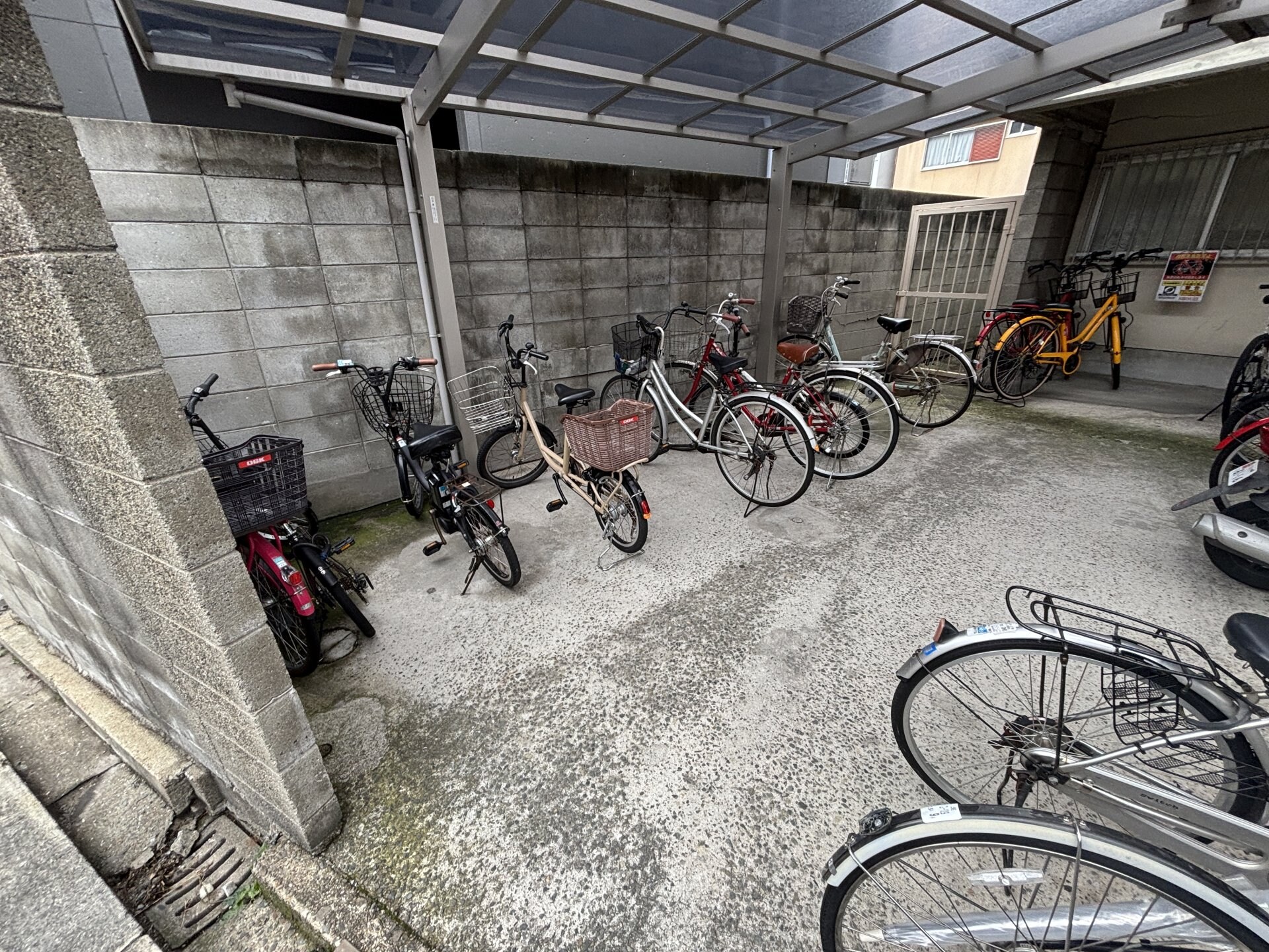 物件内観写真17　(駐輪場)