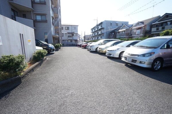 駐車場(駐車場)