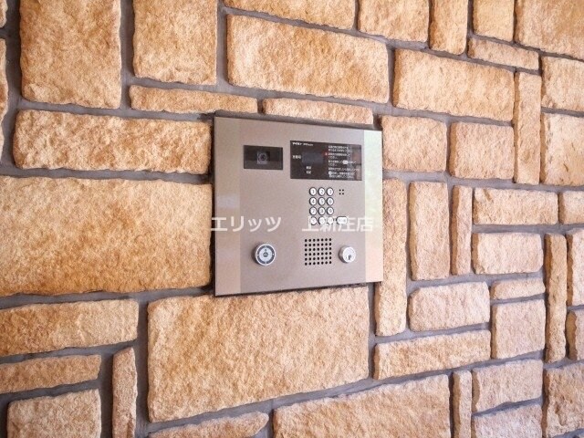 物件内観写真18　(下駄箱)