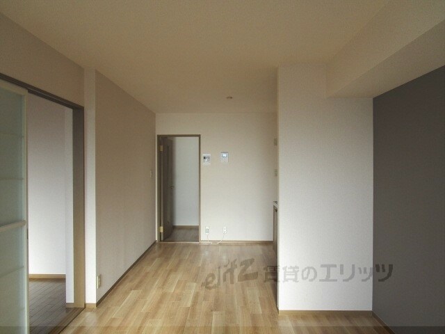 物件内観写真2　(リビング)