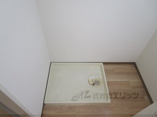 物件内観写真13　(洗濯機置場)