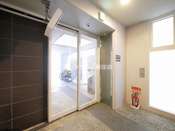 エントランス(エントランス)