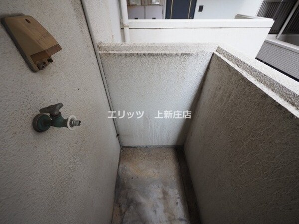 バルコニー(洗濯機置き場)