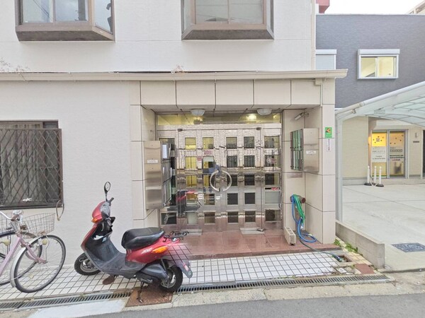 エントランス(エントランス)