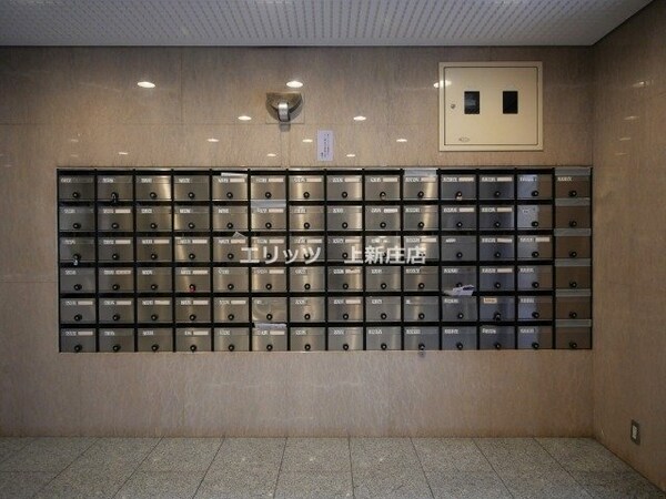 エントランス(メールボックス)