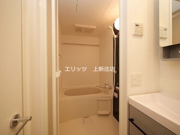 バス／シャワールーム等(洗面)