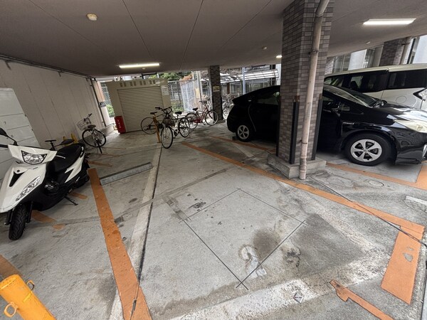 駐車場(駐車場)