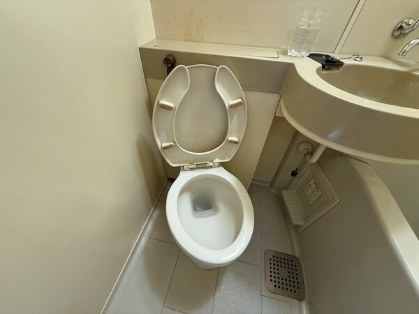 トイレ(トイレ)