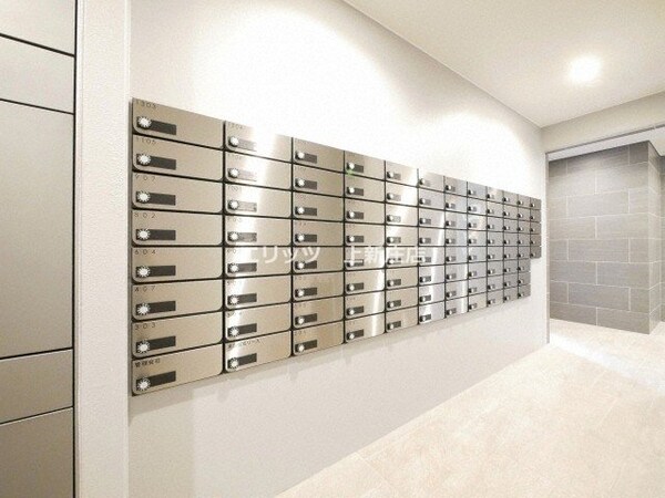 エントランス(メールボックス)