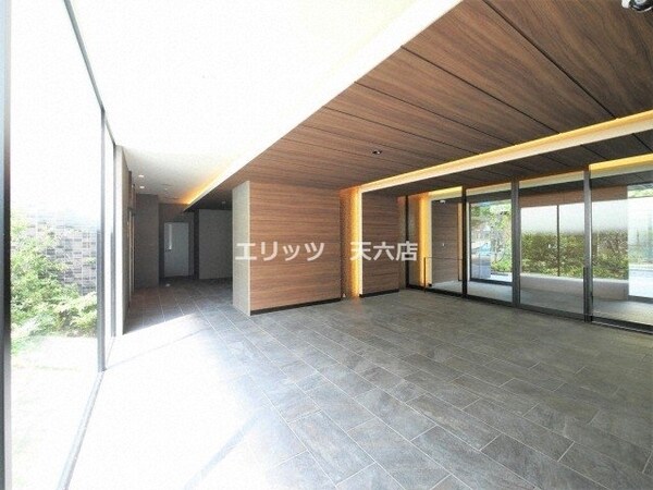 エントランス(エントランス)