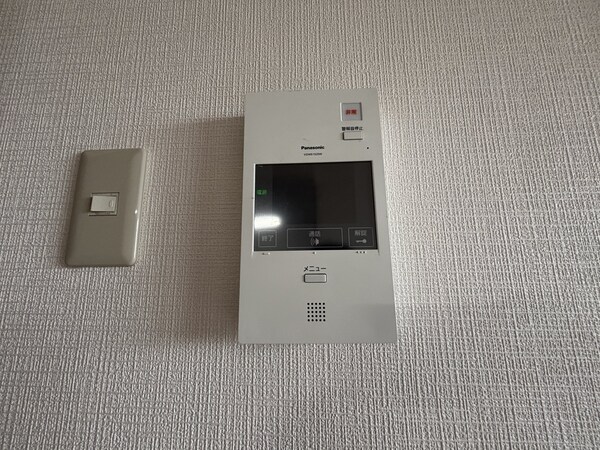 設備(モニター付きインターホン)