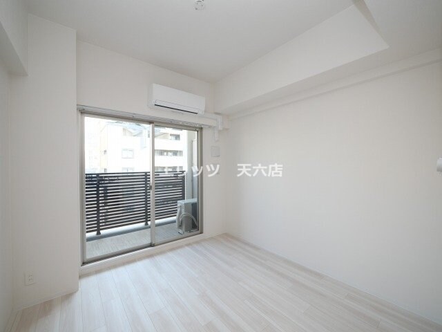 物件内観写真2　(リビング/居室)