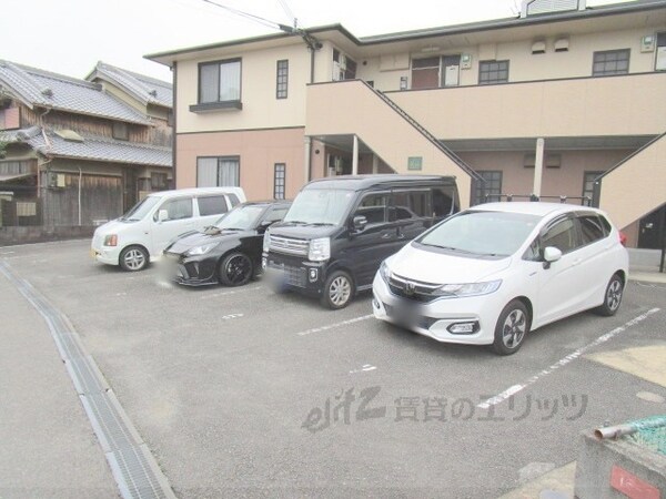 駐車場(駐車場)