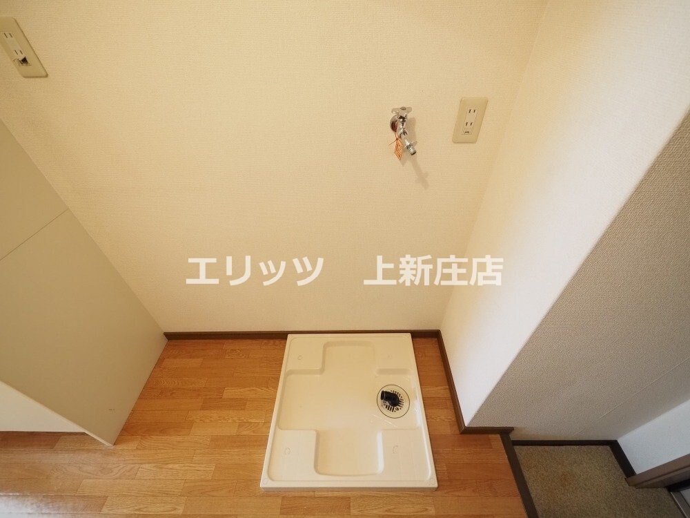 物件内観写真24　(洗濯機置き場)