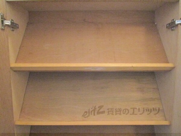 設備(下駄箱)
